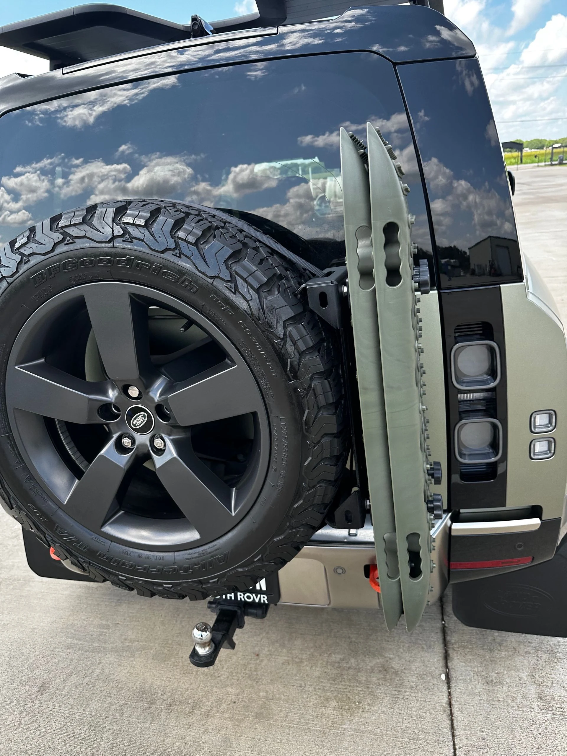WHAT IS EXTERIOR DETAILING?